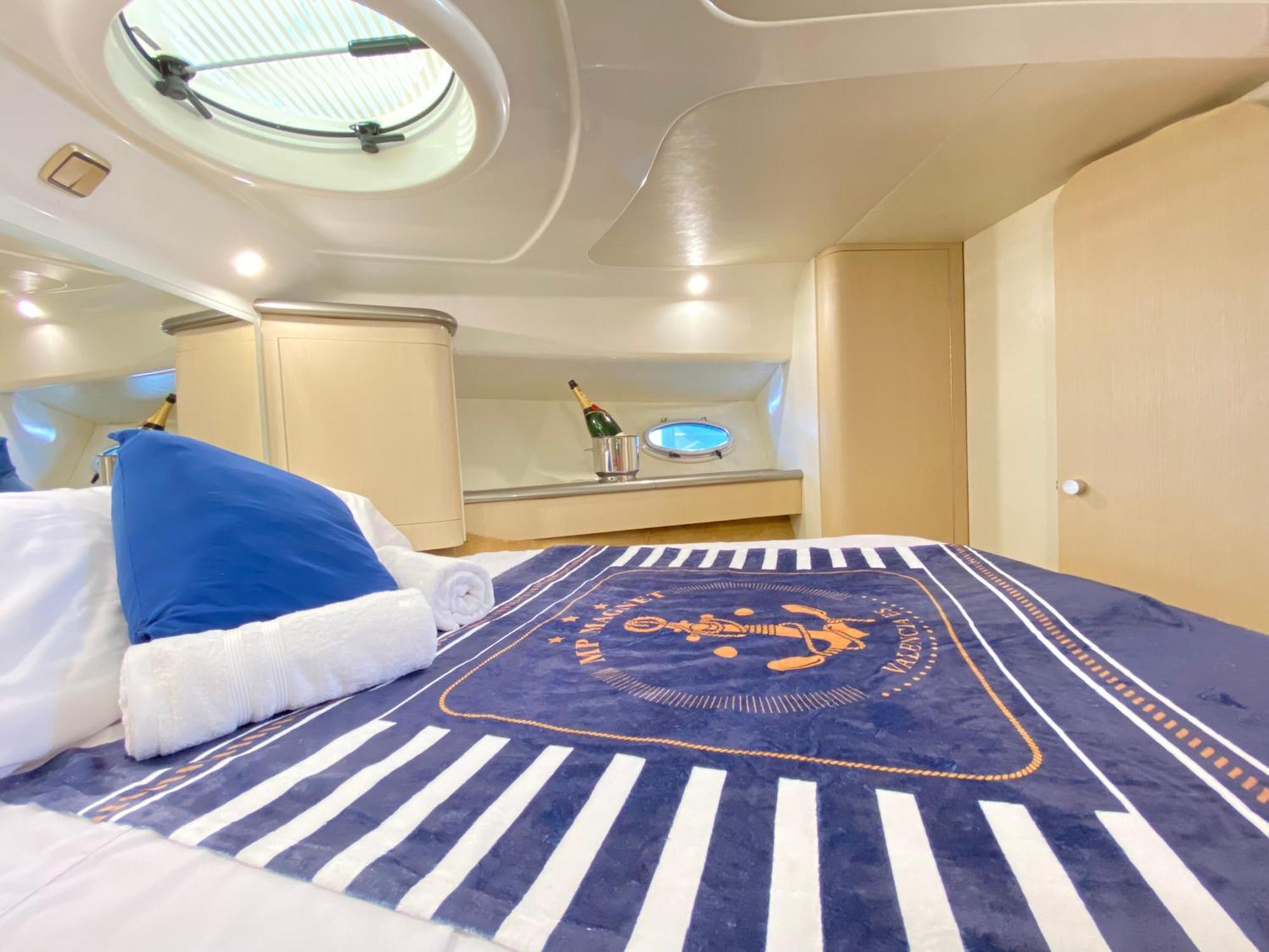 The Valencia Yacht Experience Hotel Buitenkant foto
