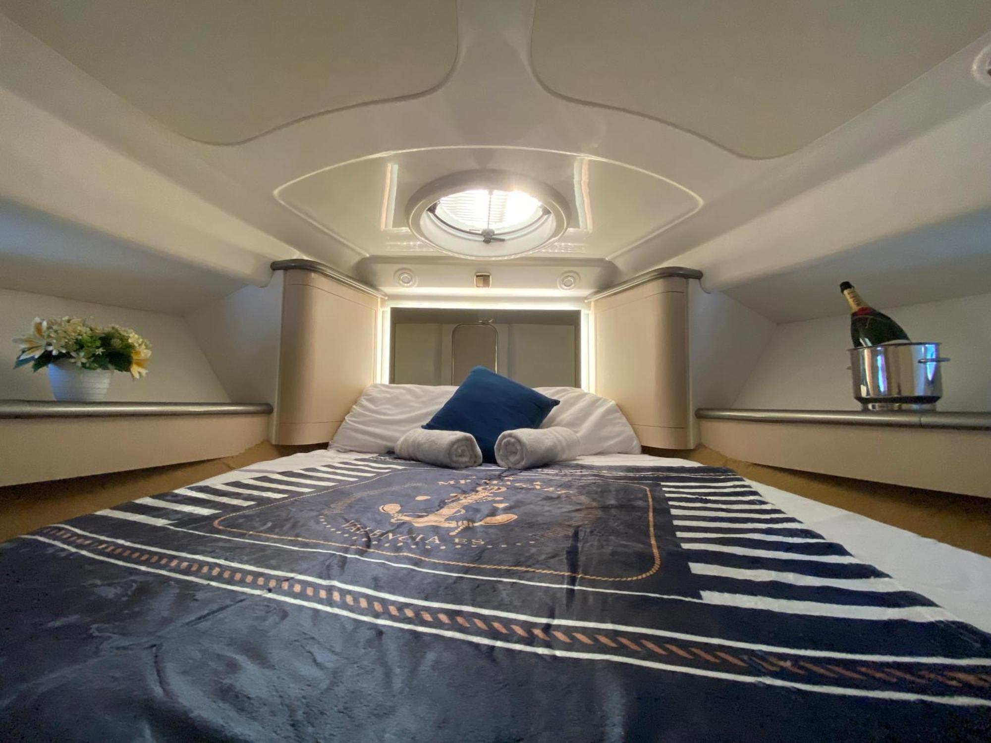 The Valencia Yacht Experience Hotel Buitenkant foto